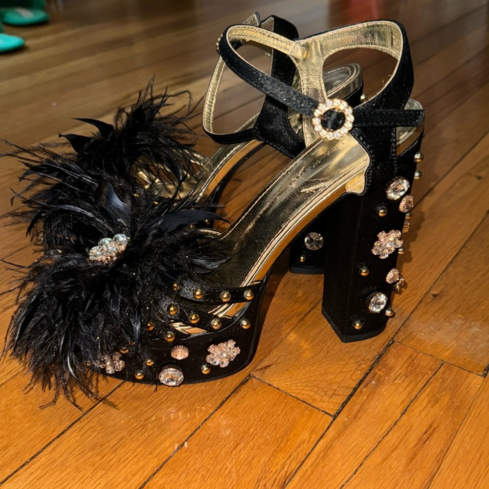 Azalea Wang heels